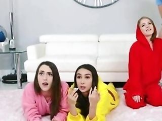 Lucky Youngster Manages To Fuck Stepsister And Her Besties